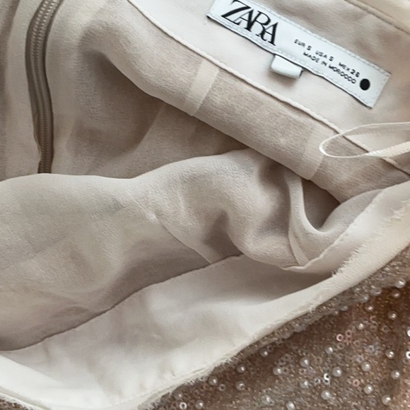 ZARA NWT SEQUIN SKIRT
SIZE S & M
🚨PRICE FIRM NO OFFER - Picture 14 of 16